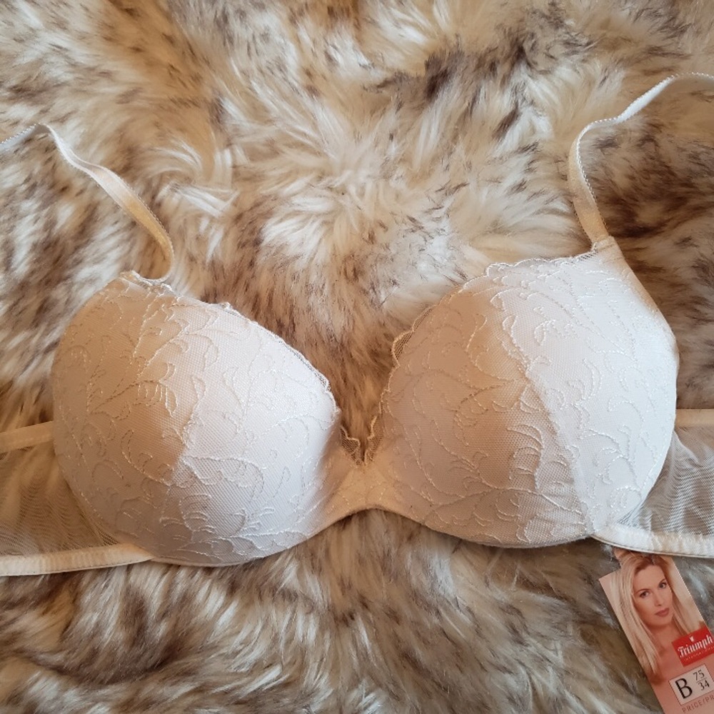 Triumph Padded Contour Lace Bra